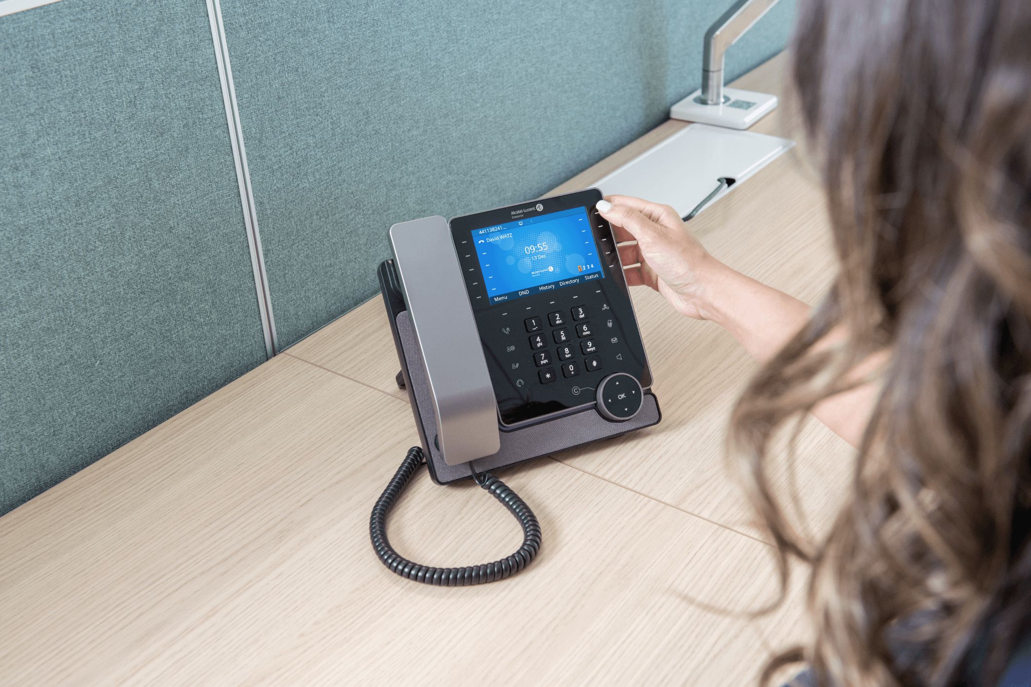 Téléphone Connect Pro installé sur un bureau